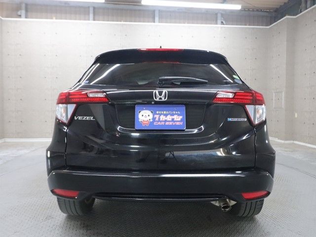 HONDA VEZEL HYBRID 2015