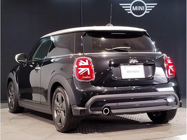 BMW MINI COOPER 2022
