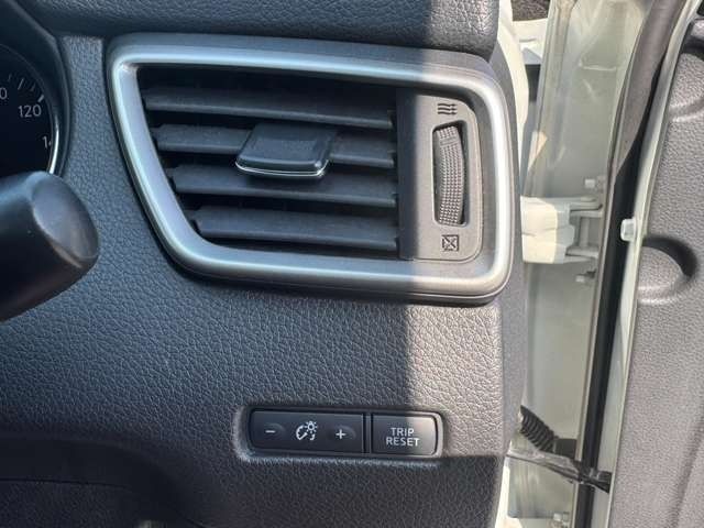 NISSAN X-TRAIL 4WD 2015