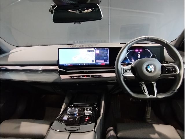 BMW BMW 5series sedan 2023