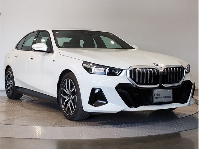 BMW BMW 5series sedan 2023