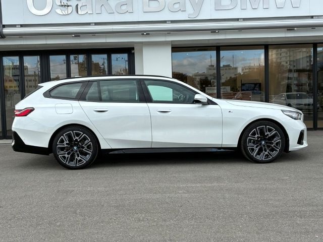 BMW BMW 5series TOURING 2025