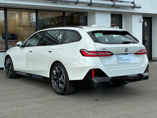 BMW BMW 5series TOURING 2025