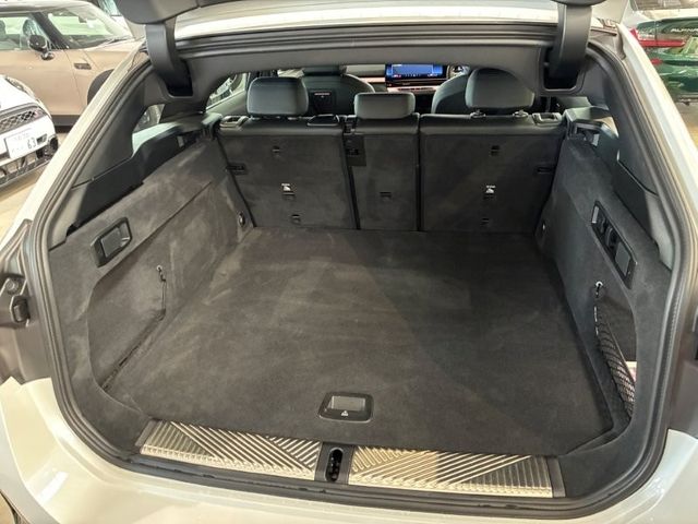 BMW BMW 5series TOURING 2025