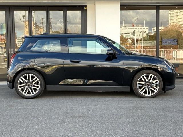 BMW MINI COOPER 2024