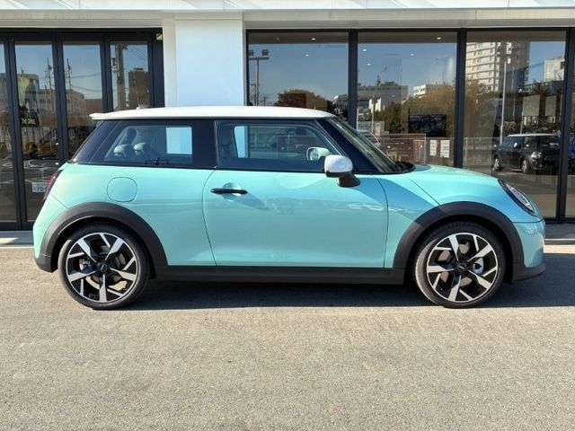 BMW MINI COOPER 2025