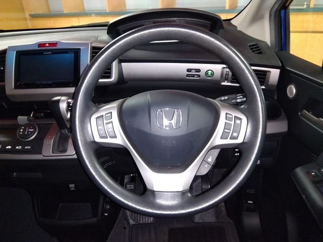 HONDA FREED HYBRID 2012
