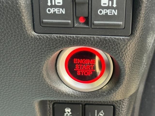 HONDA N BOX CUSTOM 2018