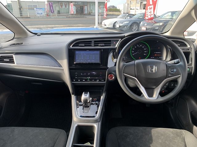 HONDA SHUTTLE HYBRID 2018