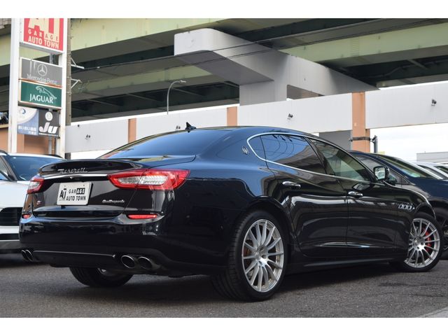 MASERATI MASERATI QUATTROPORTE 2015