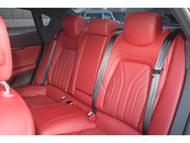 MASERATI MASERATI QUATTROPORTE 2015