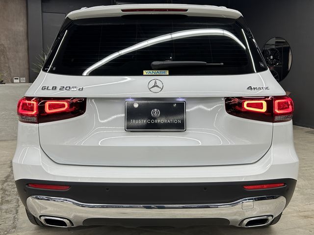 MERCEDES BENZ MERCEDES BENZ GLB 2023