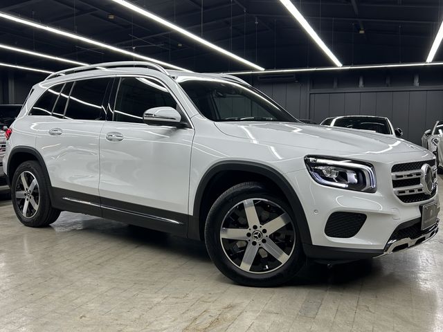 MERCEDES BENZ MERCEDES BENZ GLB 2023