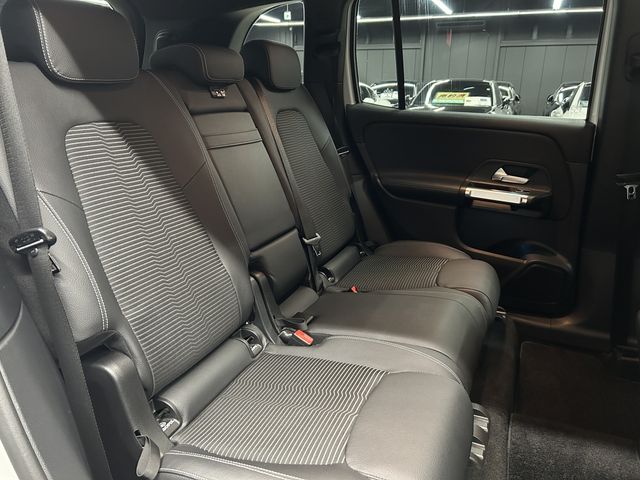 MERCEDES BENZ MERCEDES BENZ GLB 2023