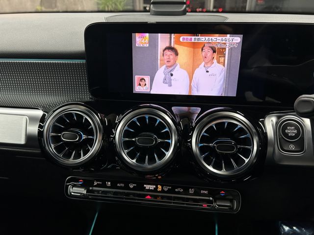 MERCEDES BENZ MERCEDES BENZ GLB 2023