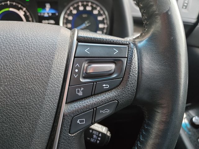 TOYOTA ALPHARD hybrid 4WD 2015