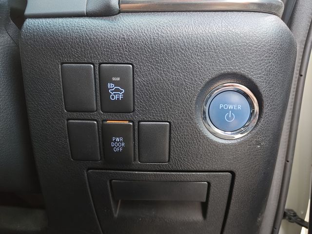 TOYOTA ALPHARD hybrid 4WD 2015