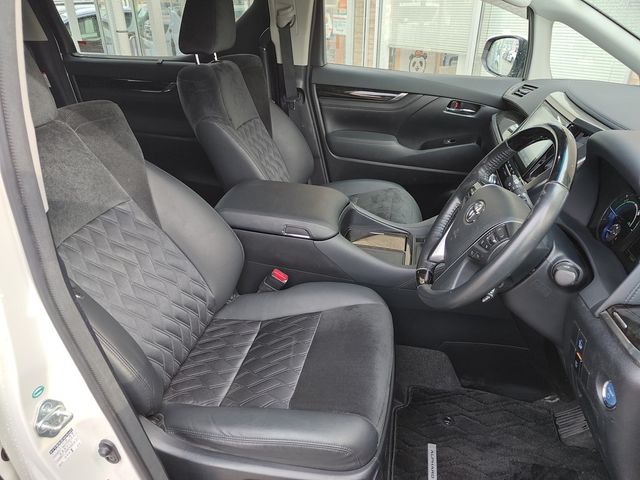 TOYOTA ALPHARD hybrid 4WD 2015