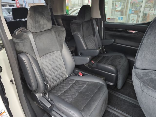 TOYOTA ALPHARD hybrid 4WD 2015