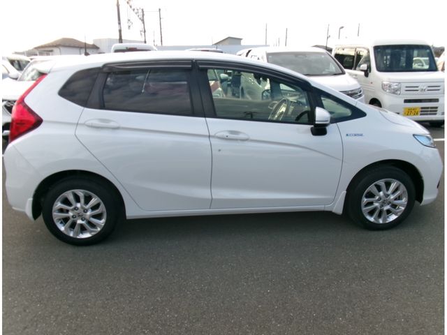 HONDA FIT HYBRID 4WD 2019