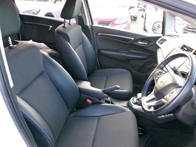 HONDA FIT HYBRID 4WD 2019