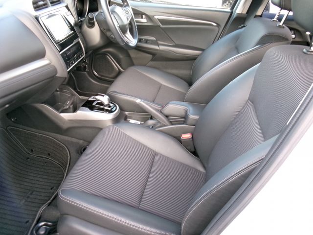 HONDA FIT HYBRID 4WD 2019