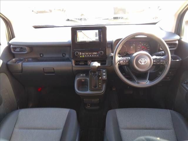 TOYOTA SIENTA HYBRID 2023