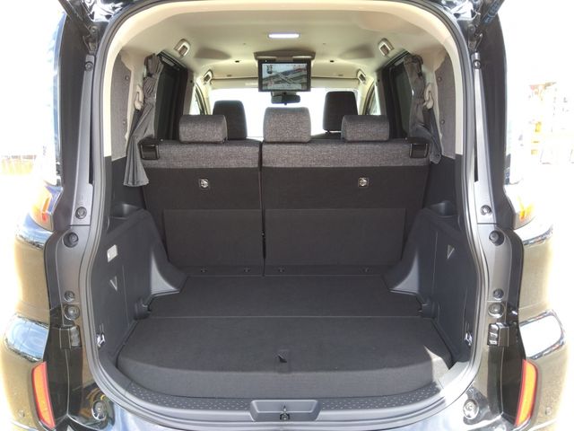 TOYOTA SIENTA HYBRID 2023