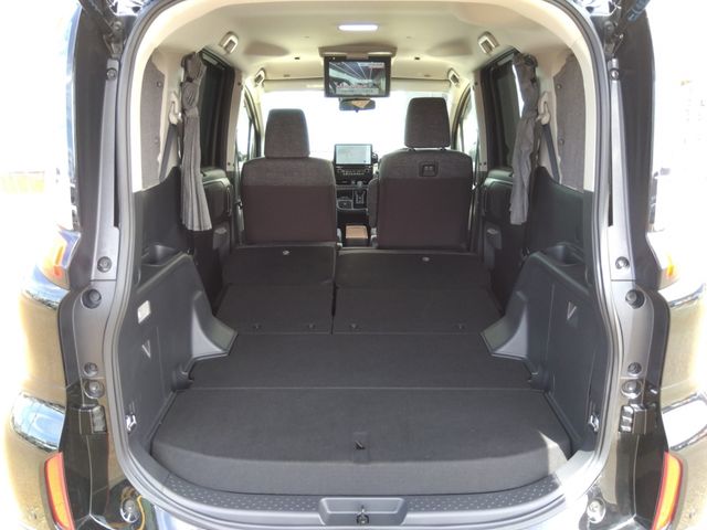 TOYOTA SIENTA HYBRID 2023