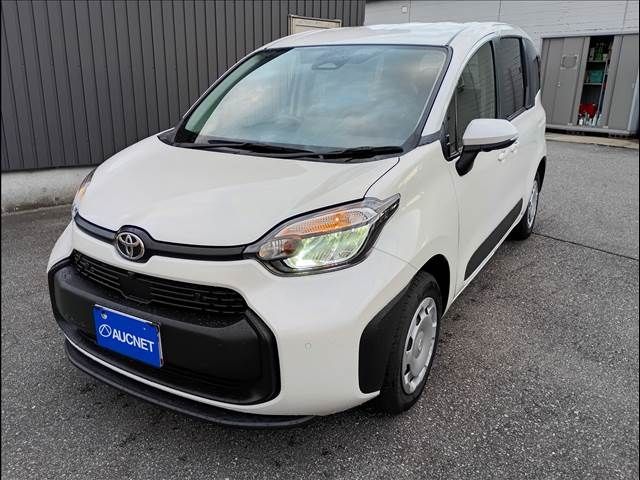 TOYOTA SIENTA HYBRID 2022