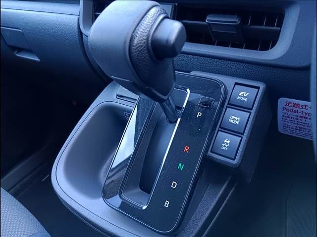 TOYOTA SIENTA HYBRID 2022