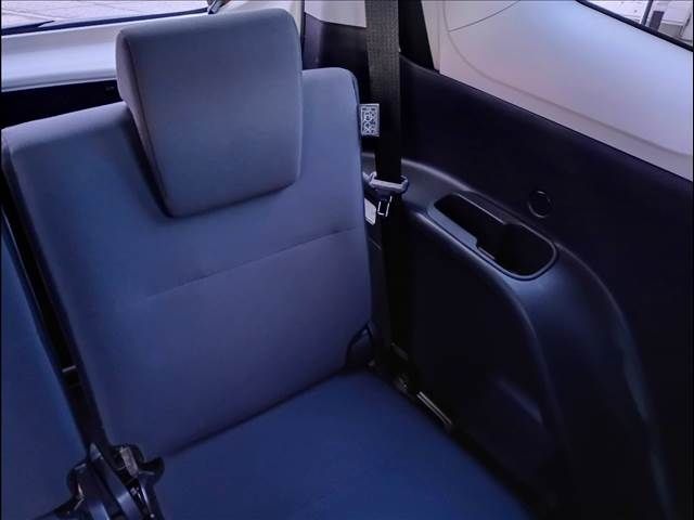 TOYOTA SIENTA HYBRID 2022