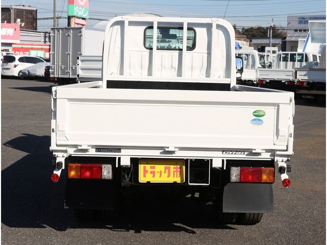 TOYOTA DYNA 2018