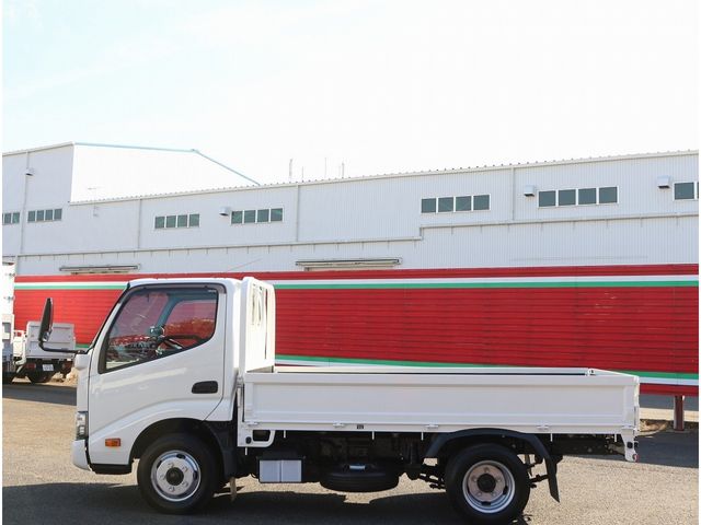 TOYOTA DYNA 2018