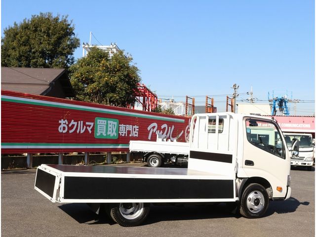 TOYOTA DYNA 2018