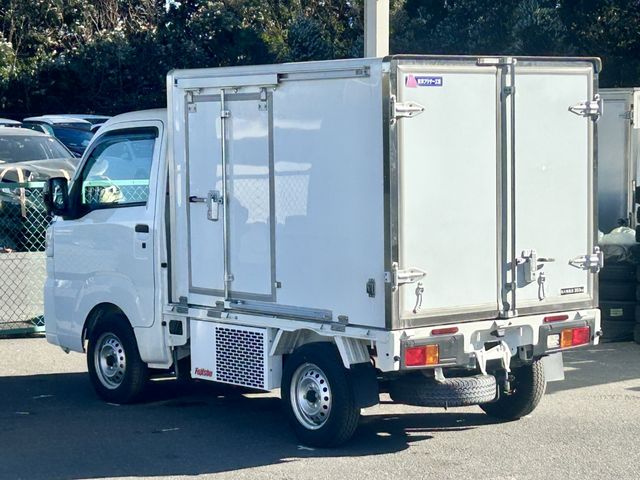 DAIHATSU HIJET truck 2022