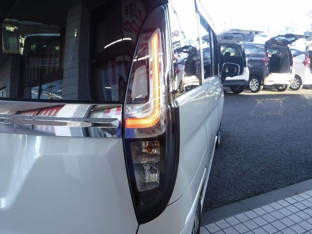 MITSUBISHI DELICA D:2 CUSTOM 4WD 2023