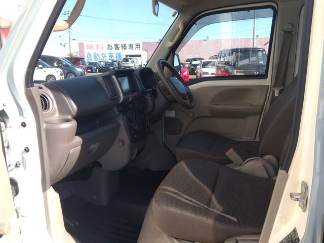 MITSUBISHI MINICAB van 2015