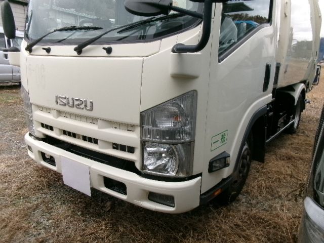 ISUZU ELF 2009