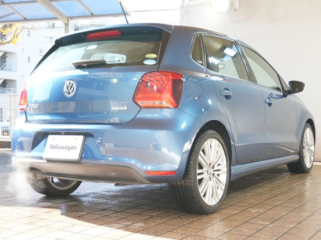 VOLKSWAGEN VOLKSWAGEN POLO 2016