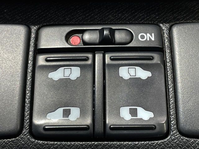 HONDA STEPWAGON SPADA 2013