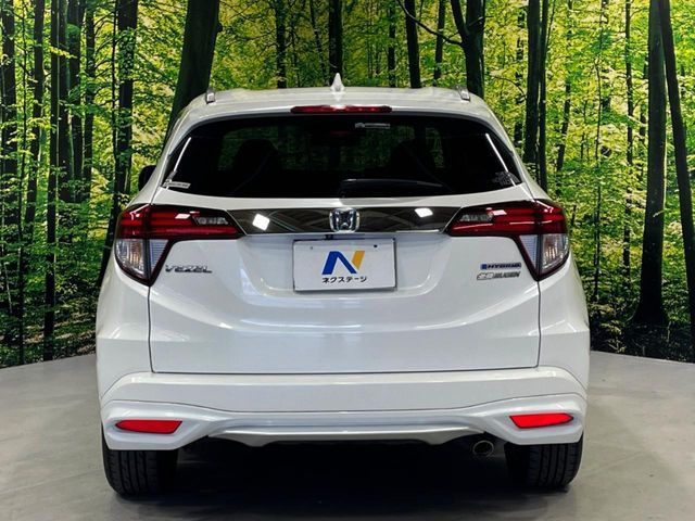 HONDA VEZEL HYBRID 2015