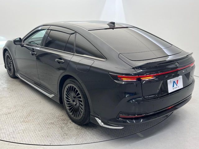 TOYOTA CROWN sedan hybrid 2024