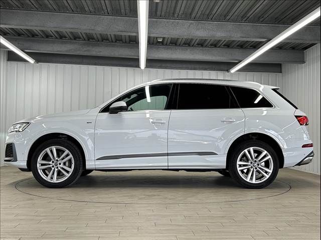 AUDI AUDI  Q7 2021