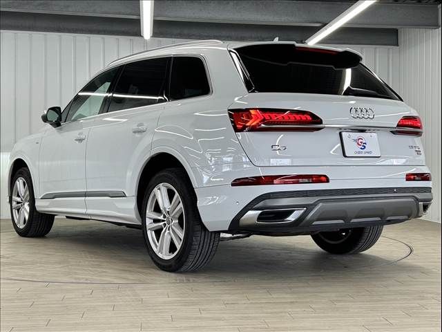 AUDI AUDI  Q7 2021