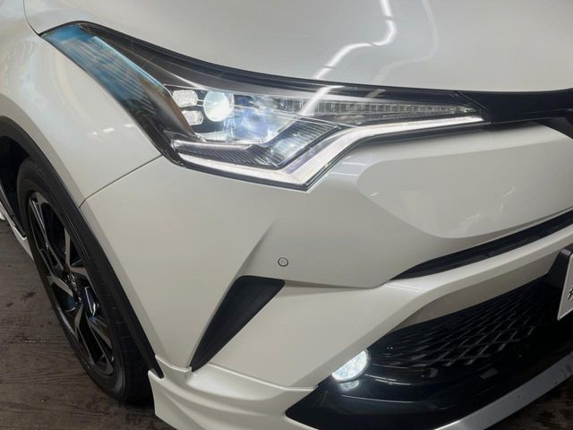 TOYOTA C-HR 2017