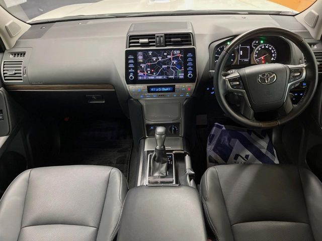 TOYOTA LANDCRUISER PRADO 2023