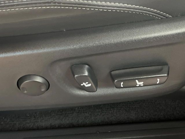 TOYOTA LANDCRUISER PRADO 2023