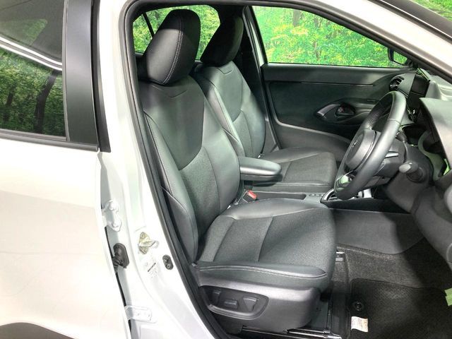 TOYOTA YARIS CROSS HYBRID 2025