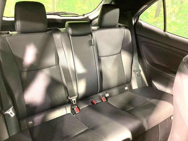 TOYOTA YARIS CROSS HYBRID 2025